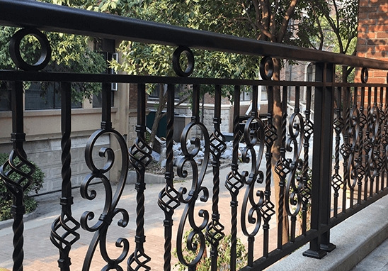 鋅鋼欄桿有哪些應(yīng)用優(yōu)勢(shì)？